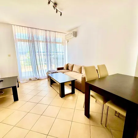 Apartman Grand Kamelia Sunny Napospart