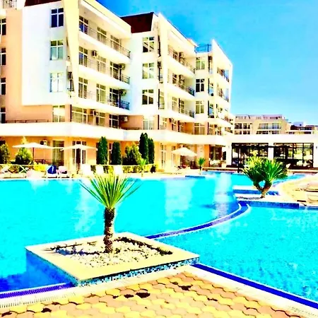 Grand Kamelia Sunny Apartment