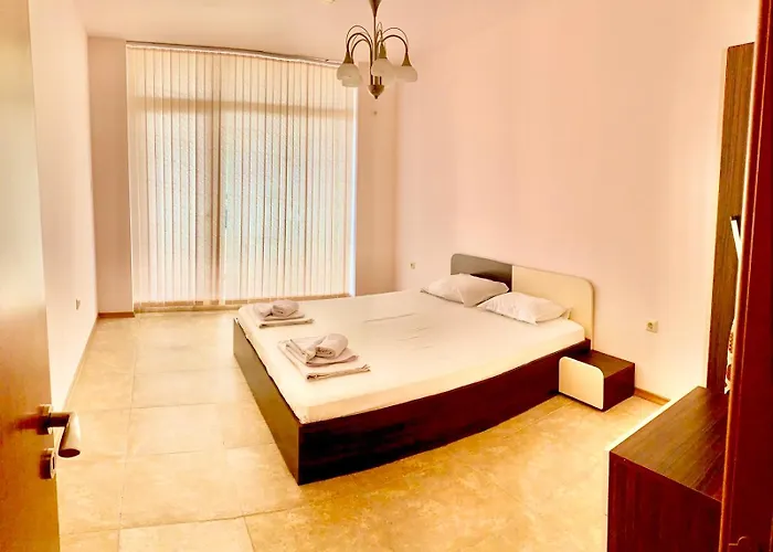 Grand Kamelia Sunny Napospart