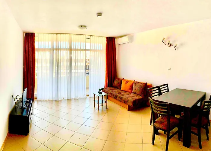 Grand Kamelia Sunny * Napospart