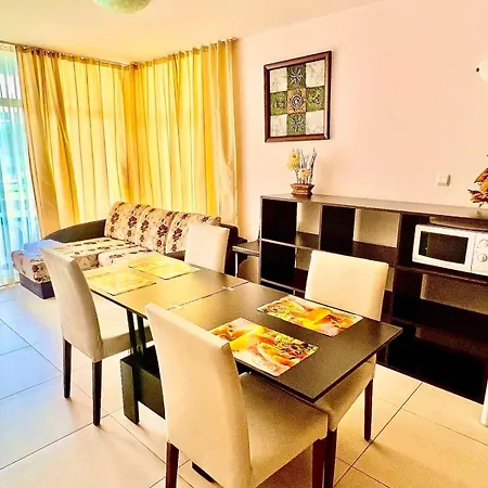 Grand Kamelia Sunny Apartment *