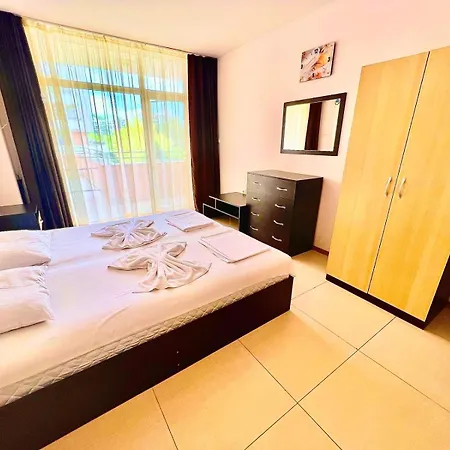 Grand Kamelia Sunny Apartment
