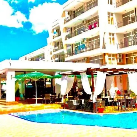 Grand Kamelia Sunny Апартамент *